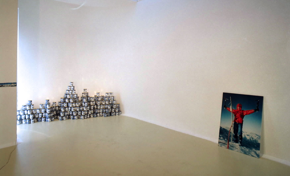 A Voyage into the Sublime (1997), installation, general view, The Herzliya Museum of Art
Holy Air 003