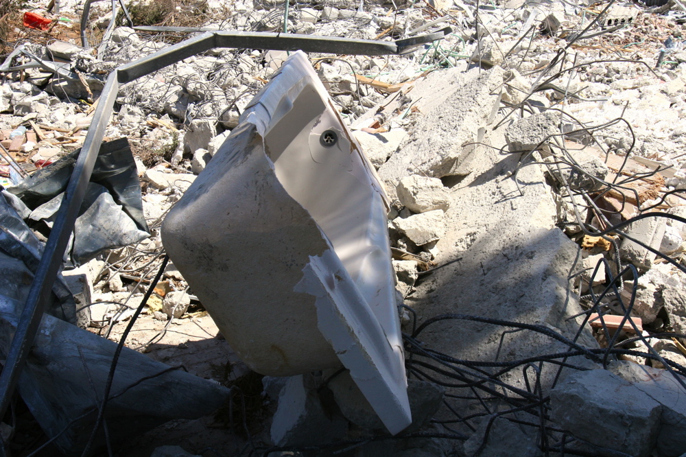 Kfar Darom, 08.09.2005 In Between 006 Kfar Darom 08.09.05