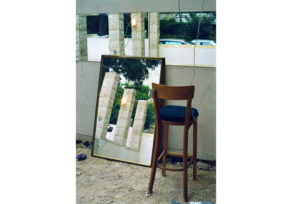 Moment 002