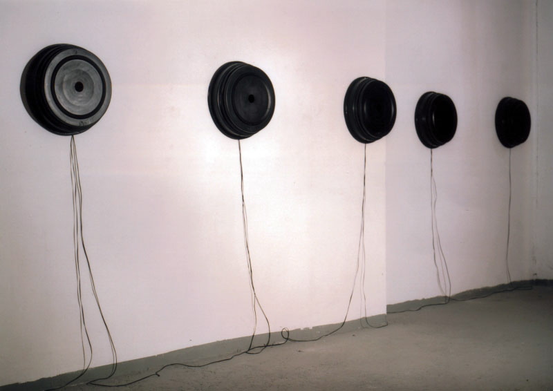 Camera Obscura (2002),
five lids, photographs and red light
Olive Story 05