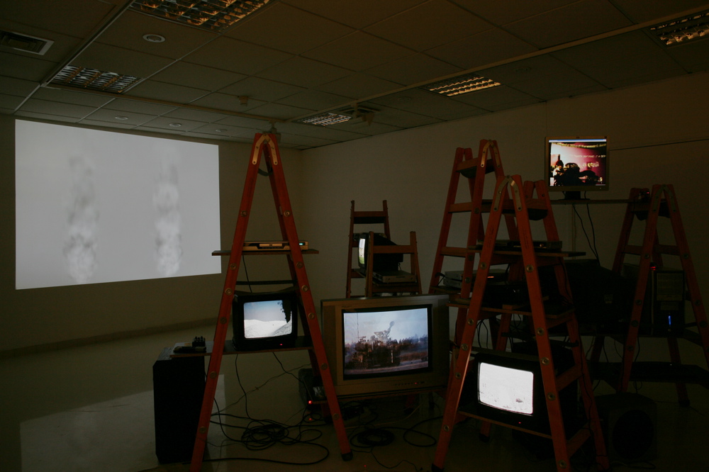 Ariane Littman & Reuven Zahavi, Smoking Utopia (2006-2008) Video and Multimedia Installation, ladders, shelves and smoke machine, photo: Avraham Hai
Smoking U 01
