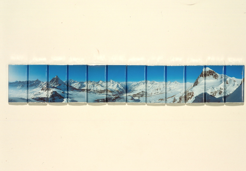 'Peaks of Pleasure,' Lindt, milk chocolates,
7.5 x 4 x 0.7cm (each)
Sublime 007