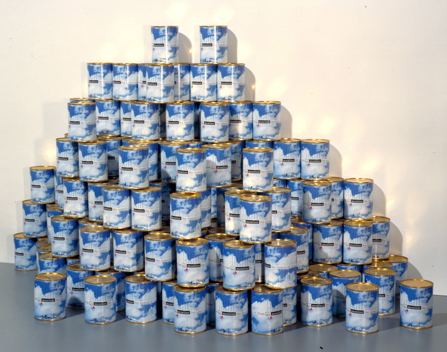 Holy Air (1996),
purified by Air Monitor Ltd.,
special edition of 200 air cans signed and numbered
11.5 cm x 8.5 diameter
Sublime 008