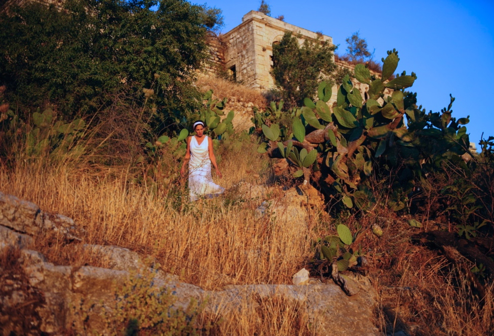 Performance in Lifta, July 2011, photos: Yair Tsriker The Spring 001