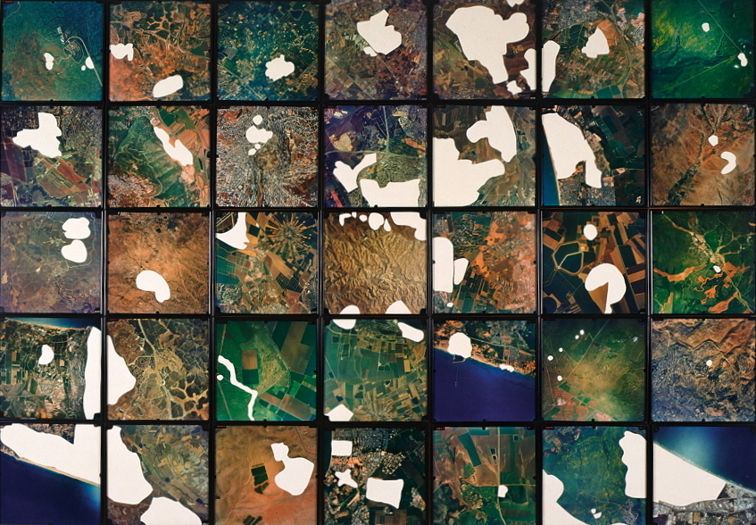 White Land (2001) #1, 35 censored aerial photographs, 35 x 35 cm (each)
White Land 003