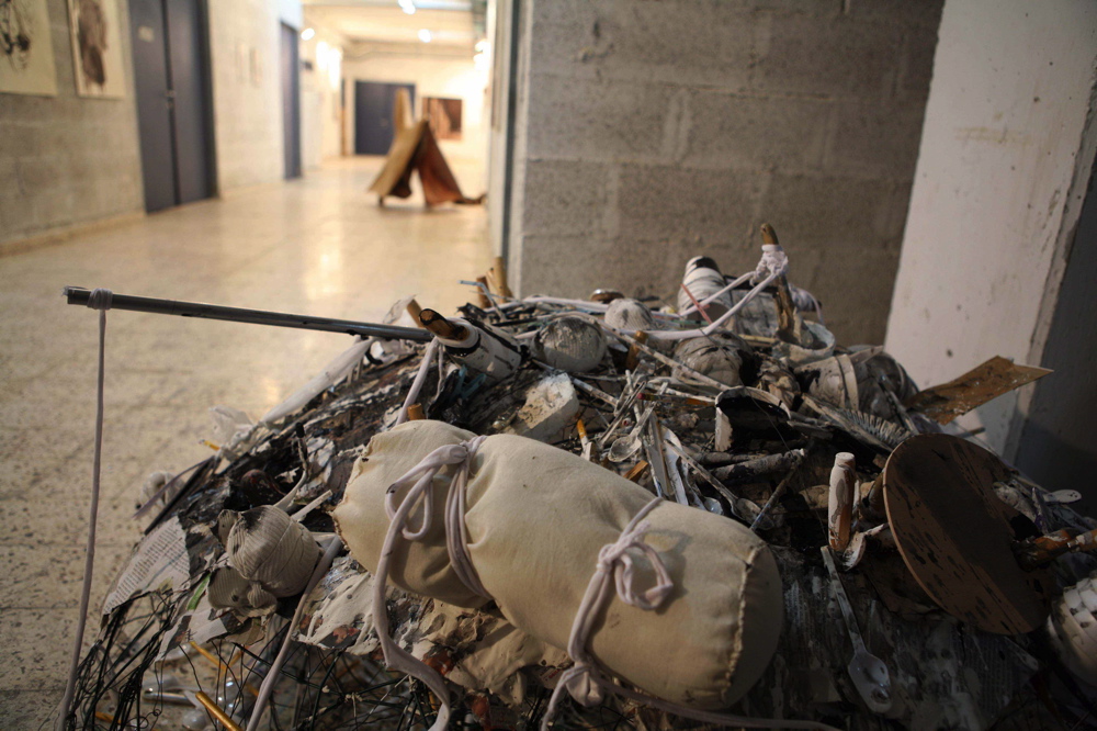 Eti Abergel 'Nest for a Blue Bird' (2007/08), work in Process, mixed Media
אתי אברג’יל 010